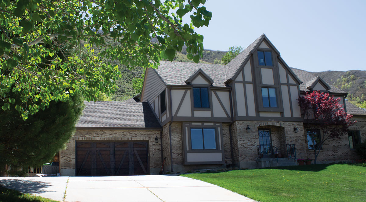 chalet-dark-beachwood-over-ash-steel