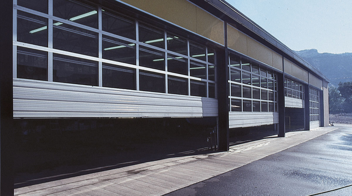 M26-commercial-garage-doors-2