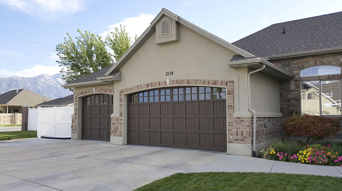 pinnacle-garage-doors-1