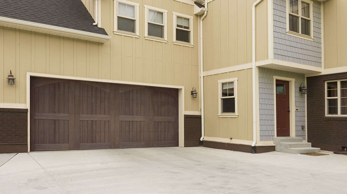 wood-garage-doors-9